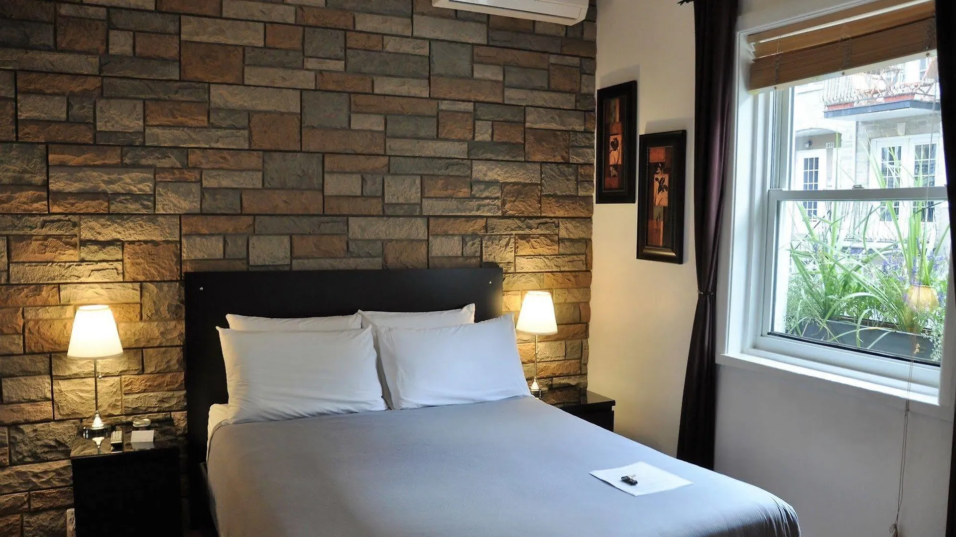 Bed And Breakfast Du Village Bbv Montréal Kanada