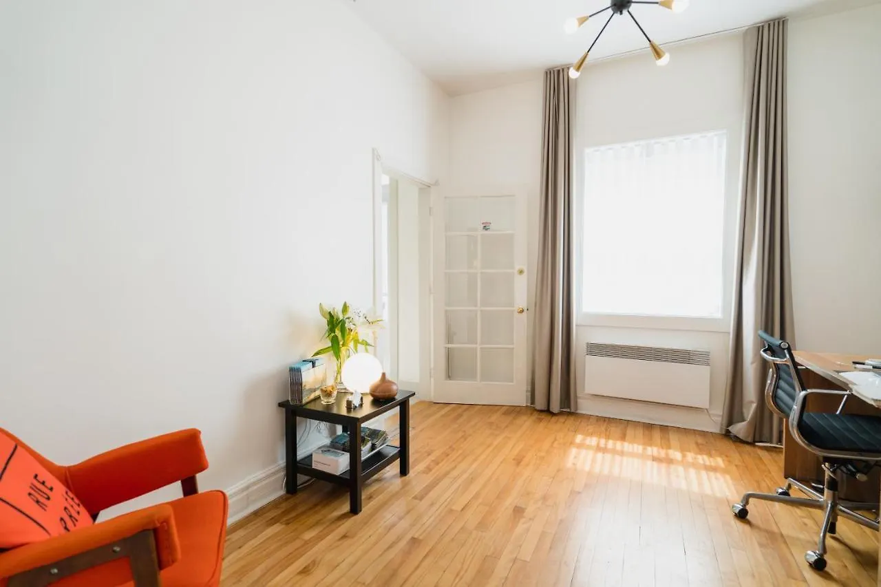 Bed And Breakfast Du Village Bbv Montreal Canada