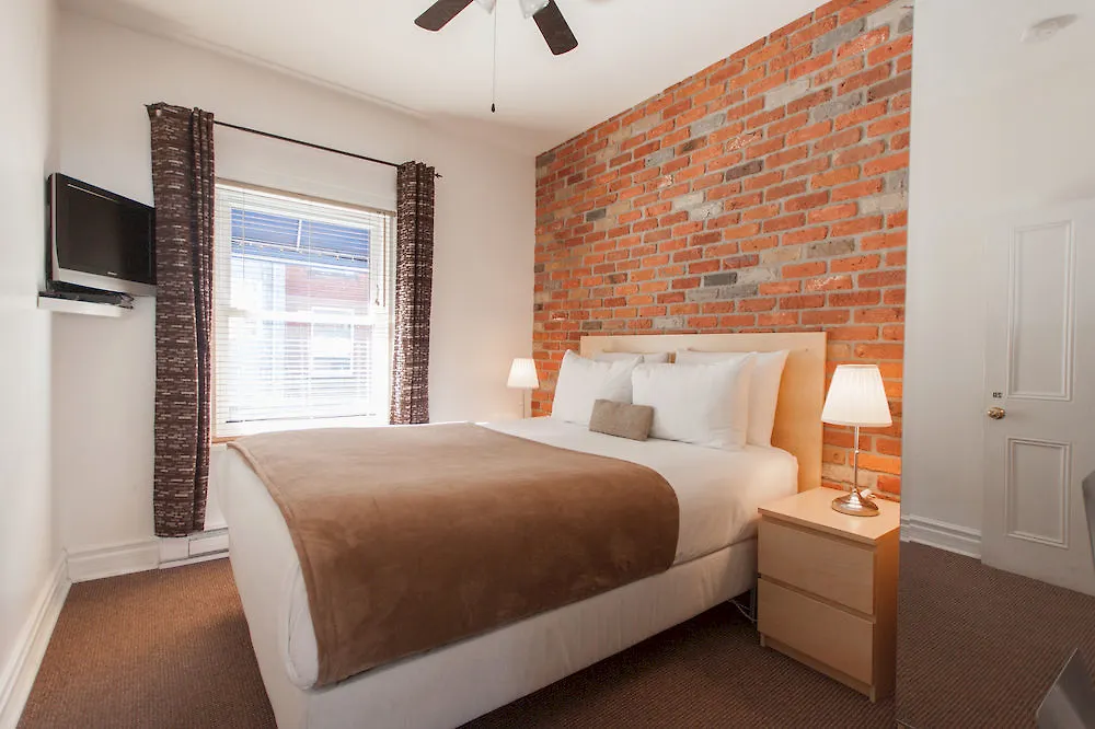 Bed And Breakfast Du Village Bbv Montreal Bed & Breakfast