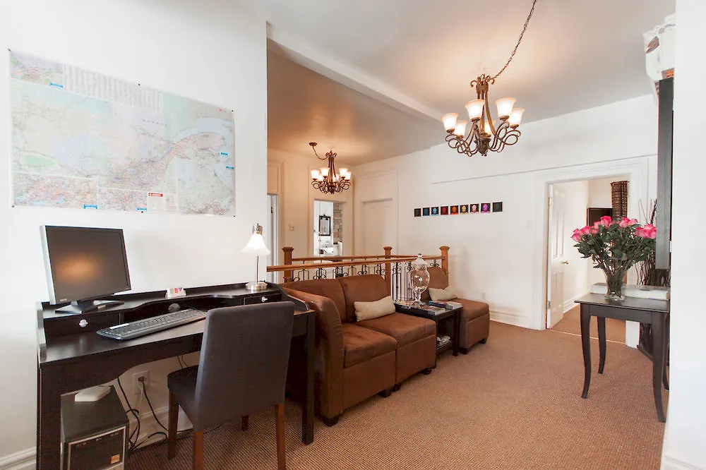 Bed And Breakfast Du Village Bbv Montreal Bed & Breakfast