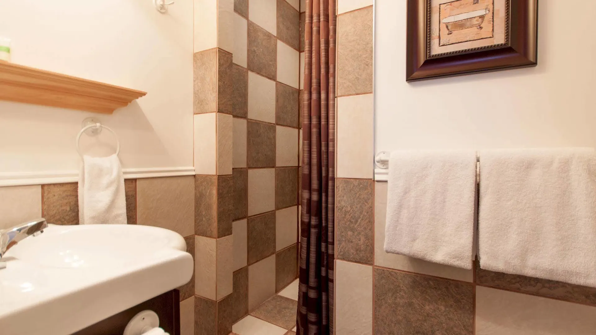 Bed And Breakfast Du Village Bbv Montreal Canada