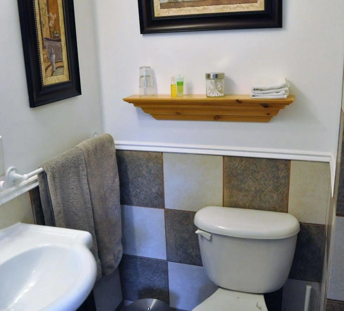 Bed And Breakfast Du Village Bbv Montreal 3*,  Canada